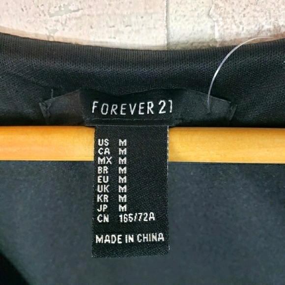 FOREVER 21 Polka Dot Short Sleeve Romper Size M - Picture 6 of 9